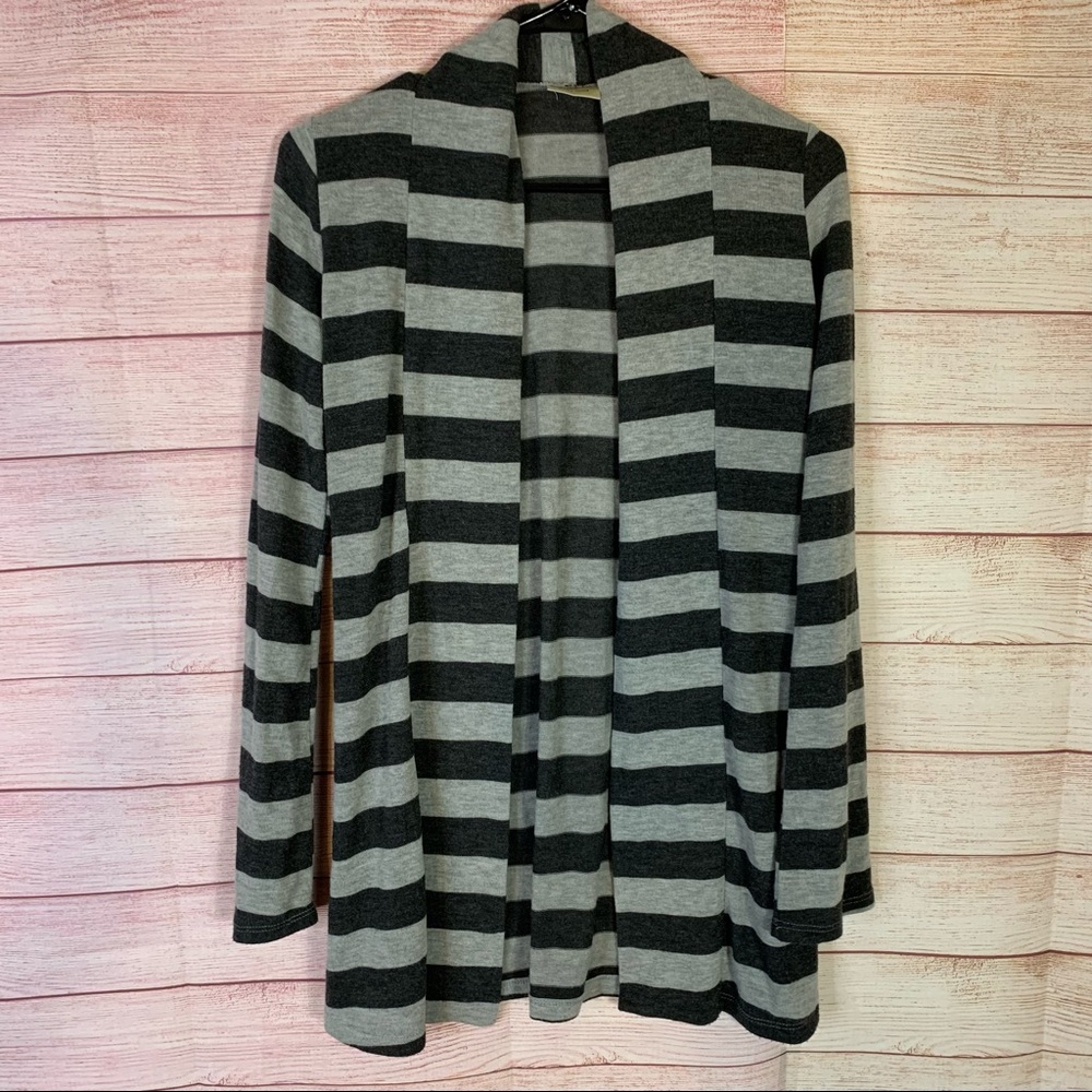 Pretty Good Stripe Open Front Cardigan Sweater Medium‎